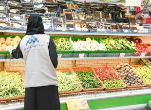 أمانة جازان تنفذ 611 جولة ميدانية رقابية و تغلق 21 منشأة تجارية مخالفة للاشتراطات والإجراءات الاحترازية بمدينة جيزان