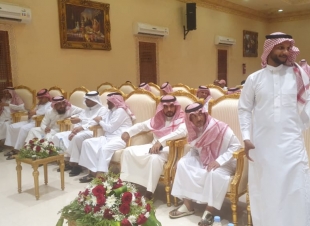 أهالي محافظة بيش يحتفلون بالبطل فني الكهرباء أحمد عطيف 