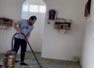 بمشاركة اكثر من ٤٥ متطوع ومتطوعة | إسلامية جازان تواصل برنامج عمار لتنظيف اسطح المساجد والجوامع بمحافظة فيفا