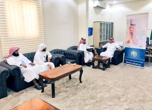 محافظ صامطة يطلق حملتي الأمر بالمعروف اعتزاز و إن الله لا يصلح عمل المفسدين