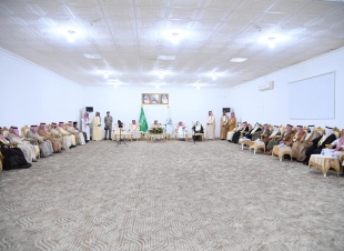 سموُّ أميرِ منطقة جازان يزور محافظةَ الدرب ويلتقي مشايخ وأهالي المحافظة