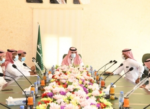 أمين منطقة جازان يتفقد أعمال معالجة التشوهات البصرية في محافظة الريث ومركز الحقو