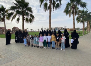 في إطار مشاركتها المجتمعية | بلدية محافظة صامطة تستقبل طلاب وطالبات مدارس المحافظة