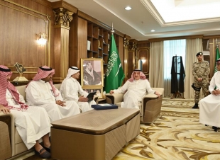 سمو أمير جازان يدشّن الحملة التعريفية بإدارة البيانات ويطلع على تقرير الأمن السيبراني