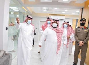 سمو نائب أمير جازان يدشن مركز الطب الاتصالي بالمنطقة