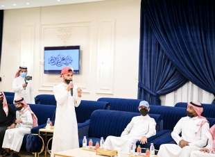 سمو نائب أمير جازان يشارك الأيتام طعام الإفطار