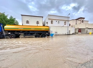 رئيس بلدية صبيا المكلف يتفقد مواقع تجمع مياه الأمطار بالمحافظة
