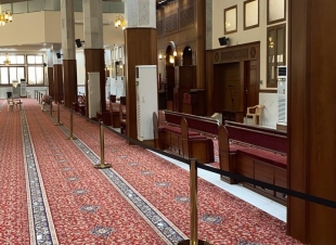 وزارة الشـؤون الإسـلامية جوامـع ومساجد المملكة بدأت استقبال المصلين لإقامة صلاة الجنائز وسط التزام وتقيد بالإجراءات الاحترازية
