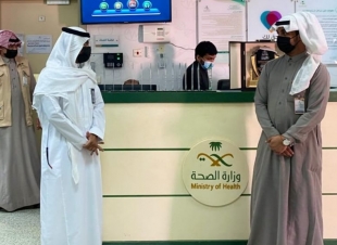  مدخلي  يكرم منسوبي مركز الدريعية بمناسبة حصولهم على جائزة التميز 
