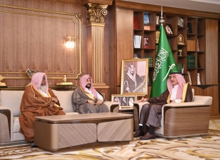 سمو الأمير محمد بن ناصر يدشن برنامج الدورة العلمية الموحدة بالمنطقة