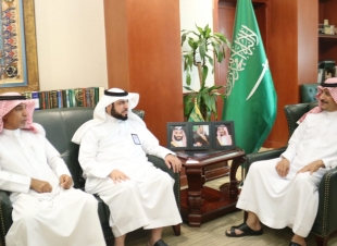 سمو محافظ ‎المجمعة يستقبل ‎مدير تعليم المجمعة ومنتخب ‎تعليم المجمعة