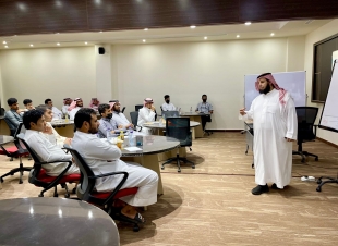 بر الحكامية تنظم دورة تدريبية لمنسوبيها بعنوان عادات التميز