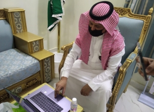محافظ الحرث يدشن مبادرة  معًا لنتحصن بمركز الخشل