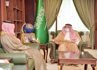 سمو أمير منطقة جازان يستقبل المشرف على الهيئة العليا للأمن الصناعي