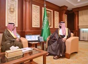 سمو الأمير محمد بن عبدالعزيز يطلع على استعدادات انطلاق مهرجاني عسل جازان والبن السعودي
