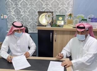 في إطار العمل المشترك لتحقيق أهداف رؤية 2030 الضمان الاجتماعي بصامطة يوقع عقدي شراكة مجتمعية