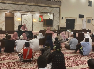 بحضور تجاوز ال ٤٥٥ من الرجال والنساء | إسلامية جازان تقيم محاضرة دعوية في تعظيم أوامر الله ونواهيه بالريث